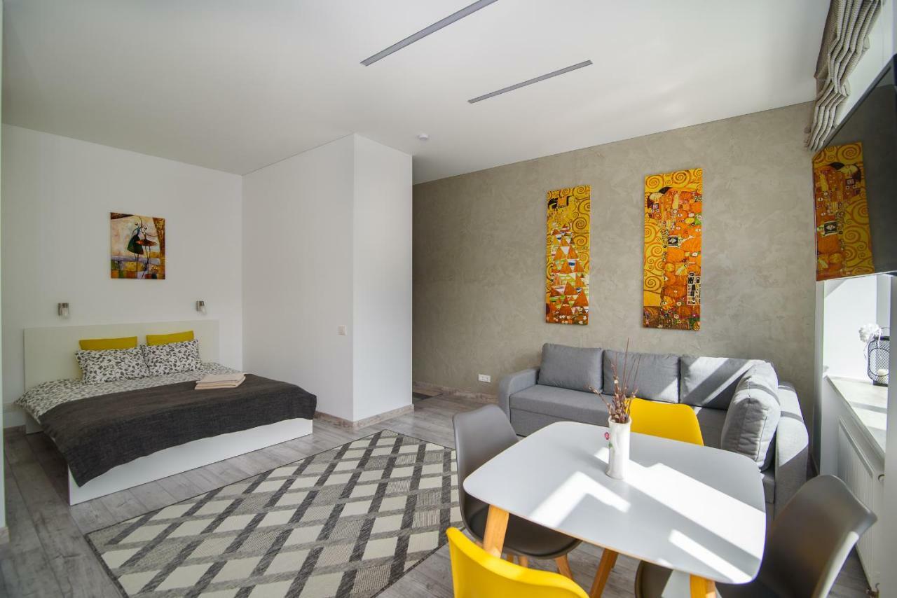 Family Apartments 2 Вильнюс Экстерьер фото